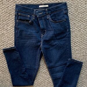 Levi's Women's Dark Blue Skinny Jeans